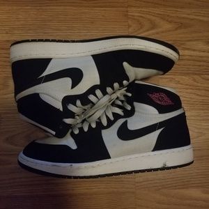 Nike Air Jordan 1 Retro High Pure platinum black